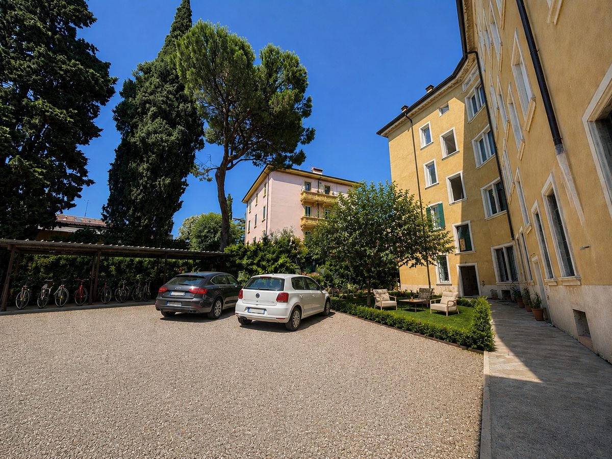 Private courtyard bike parking student residence Verona