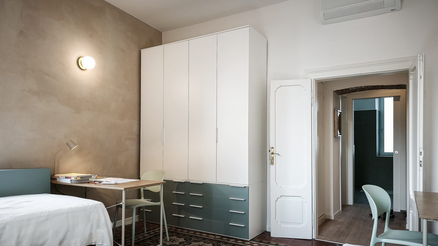 Double room wardrobe student housing Verona