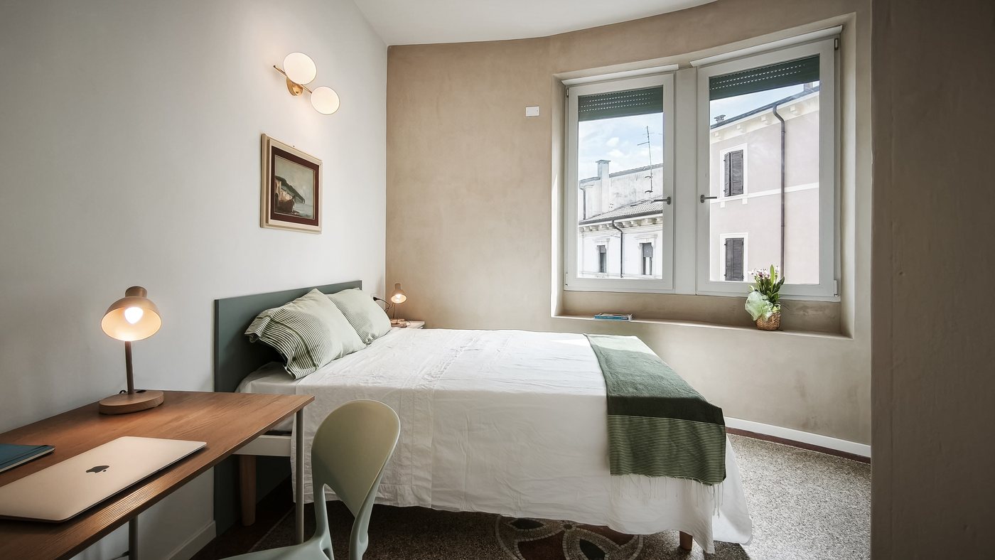 Single room Rosa Morando 1911